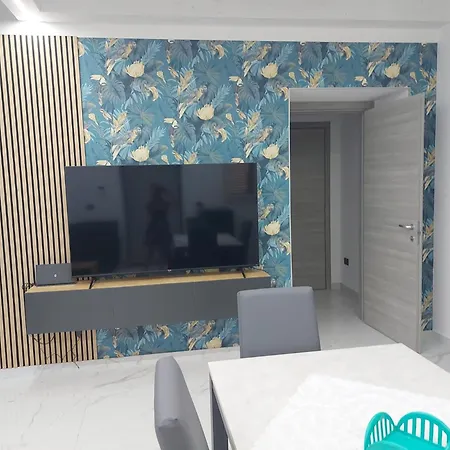 Sweet Apartment *